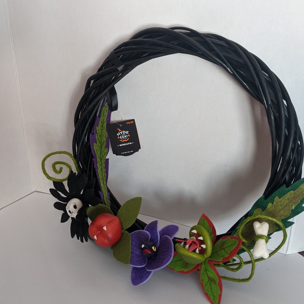 Target Summerween Hyde & Eek Ghoulish Garden Halloween Wreath Creepy Plant